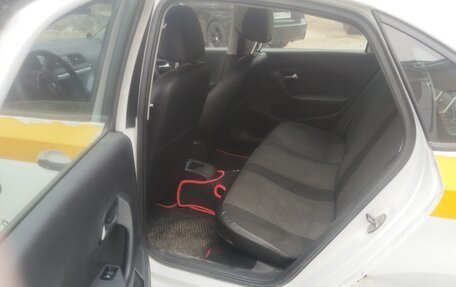 Volkswagen Polo VI (EU Market), 2017 год, 448 000 рублей, 2 фотография