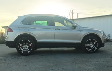 Volkswagen Tiguan II, 2019 год, 2 199 000 рублей, 4 фотография