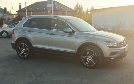 Volkswagen Tiguan II, 2019 год, 2 199 000 рублей, 3 фотография