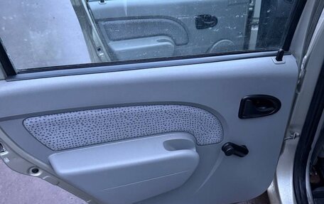 Renault Logan I, 2006 год, 295 000 рублей, 13 фотография