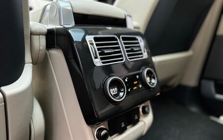 Land Rover Range Rover IV рестайлинг, 2018 год, 6 475 000 рублей, 16 фотография