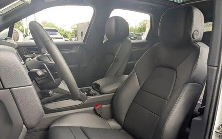 Porsche Cayenne III, 2025 год, 16 135 000 рублей, 14 фотография