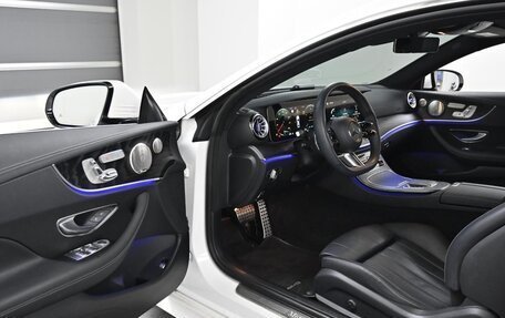 Mercedes-Benz E-Класс, 2022 год, 5 700 000 рублей, 11 фотография