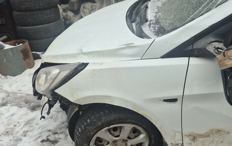 Hyundai Solaris II рестайлинг, 2011 год, 185 000 рублей, 2 фотография