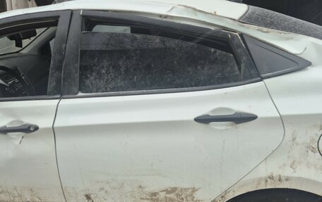 Hyundai Solaris II рестайлинг, 2011 год, 185 000 рублей, 4 фотография