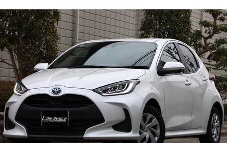 Toyota Yaris, 2023 год, 760 000 рублей, 1 фотография