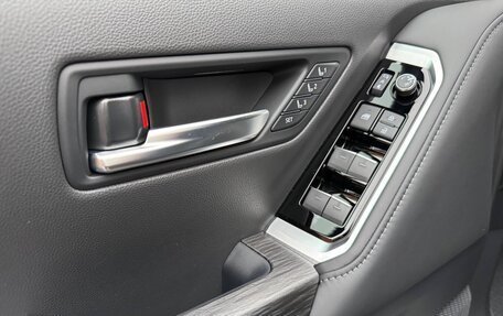 Toyota Land Cruiser, 2025 год, 15 790 000 рублей, 16 фотография