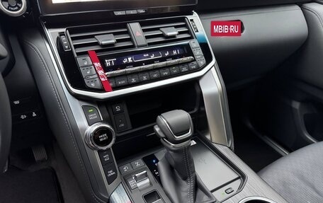 Toyota Land Cruiser, 2025 год, 15 790 000 рублей, 21 фотография