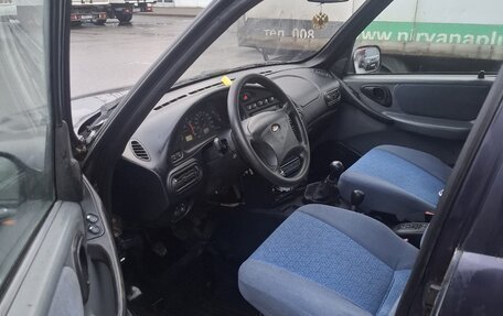 Chevrolet Niva I рестайлинг, 2004 год, 130 000 рублей, 4 фотография