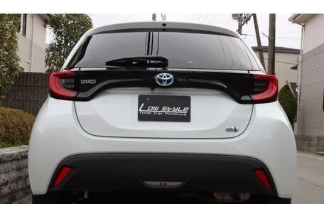Toyota Yaris, 2023 год, 760 000 рублей, 8 фотография