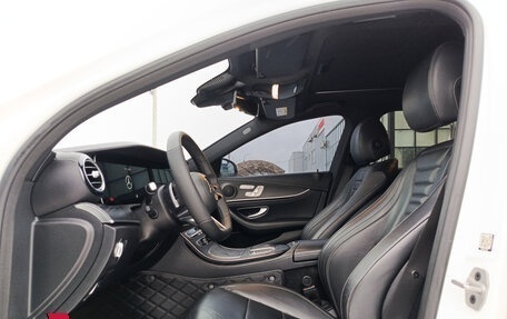 Mercedes-Benz E-Класс, 2020 год, 4 400 000 рублей, 20 фотография