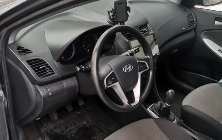 Hyundai Solaris II рестайлинг, 2012 год, 560 000 рублей, 5 фотография