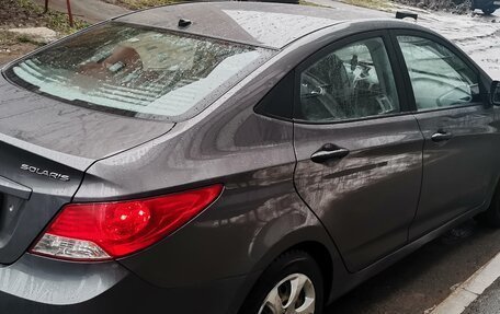 Hyundai Solaris II рестайлинг, 2012 год, 560 000 рублей, 3 фотография