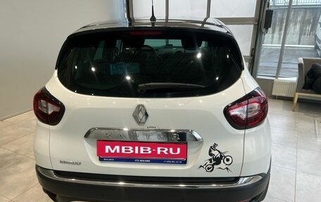 Renault Kaptur I рестайлинг, 2017 год, 999 000 рублей, 5 фотография