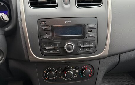 Renault Logan II, 2016 год, 790 000 рублей, 11 фотография