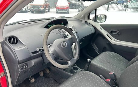 Toyota Yaris III рестайлинг, 2007 год, 400 000 рублей, 9 фотография