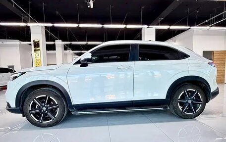 Honda Vezel, 2023 год, 1 750 000 рублей, 5 фотография