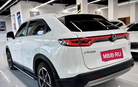 Honda Vezel, 2023 год, 1 750 000 рублей, 6 фотография