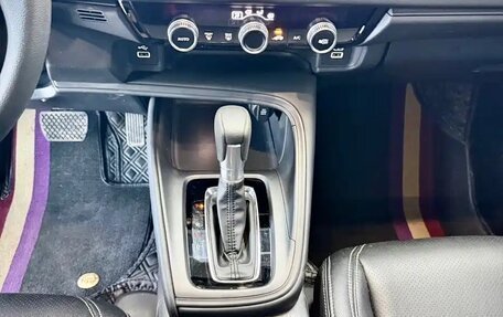 Honda Vezel, 2023 год, 1 750 000 рублей, 11 фотография