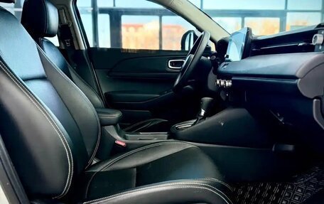 Honda Vezel, 2023 год, 1 750 000 рублей, 14 фотография