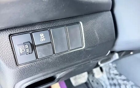 Honda Vezel, 2023 год, 1 750 000 рублей, 17 фотография