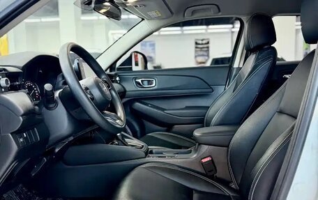 Honda Vezel, 2023 год, 1 750 000 рублей, 12 фотография