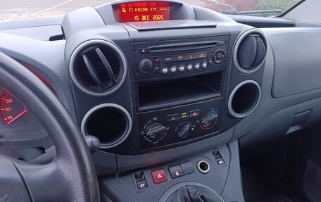 Peugeot Partner II рестайлинг 2, 2010 год, 535 000 рублей, 8 фотография