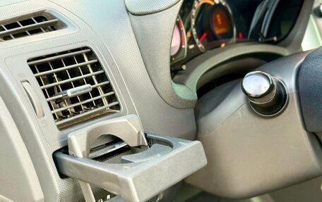 Toyota Auris II, 2011 год, 850 000 рублей, 17 фотография