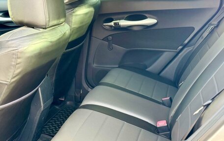 Toyota Auris II, 2011 год, 850 000 рублей, 25 фотография