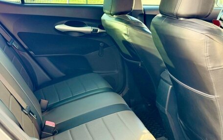 Toyota Auris II, 2011 год, 850 000 рублей, 26 фотография