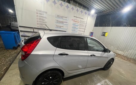 Hyundai Solaris II рестайлинг, 2015 год, 950 000 рублей, 5 фотография