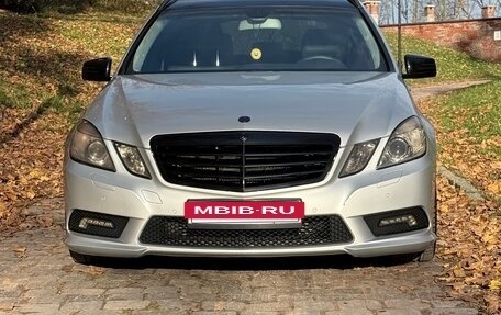 Mercedes-Benz E-Класс, 2011 год, 1 945 000 рублей, 2 фотография