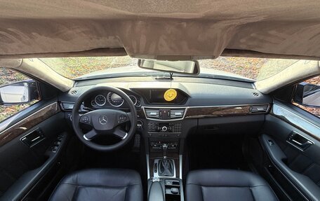 Mercedes-Benz E-Класс, 2011 год, 1 945 000 рублей, 10 фотография