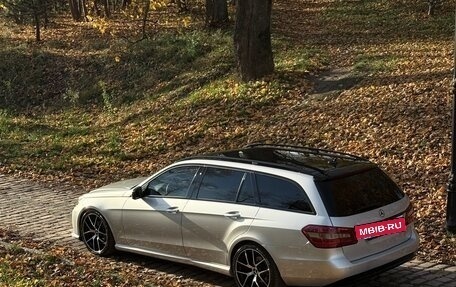 Mercedes-Benz E-Класс, 2011 год, 1 945 000 рублей, 6 фотография