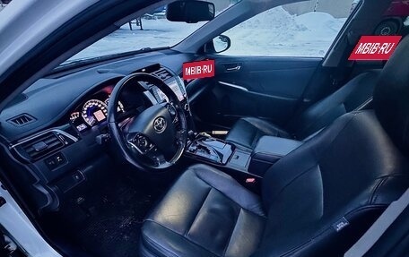 Toyota Camry, 2014 год, 1 650 000 рублей, 8 фотография