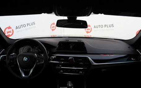 BMW 5 серия, 2018 год, 2 999 000 рублей, 9 фотография