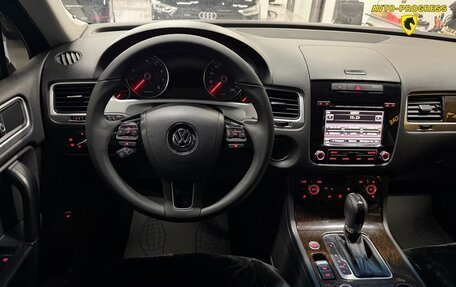 Volkswagen Touareg III, 2014 год, 1 980 000 рублей, 10 фотография