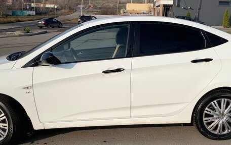 Hyundai Solaris II рестайлинг, 2014 год, 745 000 рублей, 1 фотография