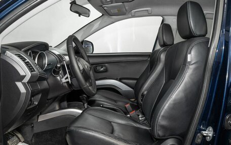 Mitsubishi Outlander III рестайлинг 3, 2011 год, 1 500 000 рублей, 6 фотография