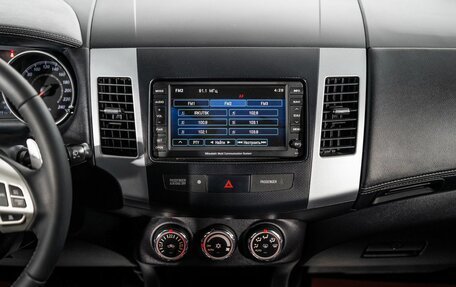 Mitsubishi Outlander III рестайлинг 3, 2011 год, 1 500 000 рублей, 11 фотография