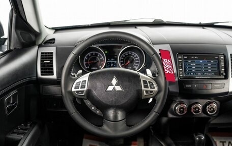 Mitsubishi Outlander III рестайлинг 3, 2011 год, 1 500 000 рублей, 9 фотография