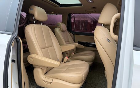 KIA Carnival III, 2018 год, 2 599 000 рублей, 9 фотография