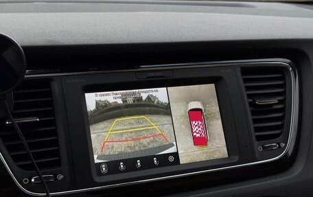 KIA Carnival III, 2018 год, 2 599 000 рублей, 3 фотография