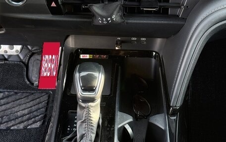 Toyota Camry, 2024 год, 3 850 000 рублей, 11 фотография