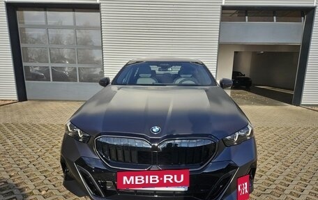 BMW 5 серия, 2025 год, 13 200 000 рублей, 2 фотография