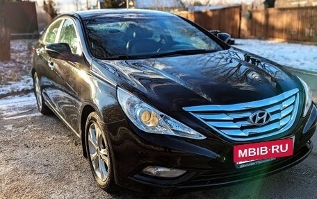 Hyundai Sonata VI, 2011 год, 1 100 000 рублей, 3 фотография