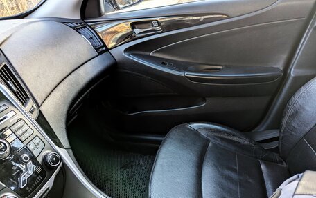 Hyundai Sonata VI, 2011 год, 1 100 000 рублей, 22 фотография