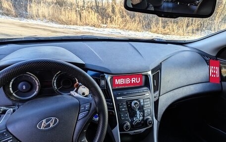 Hyundai Sonata VI, 2011 год, 1 100 000 рублей, 21 фотография