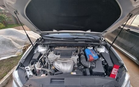 Toyota Camry, 2018 год, 2 800 000 рублей, 4 фотография