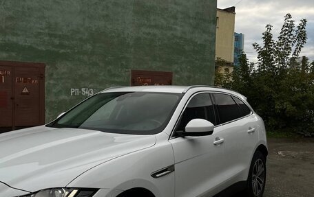 Jaguar F-Pace, 2017 год, 2 900 000 рублей, 2 фотография